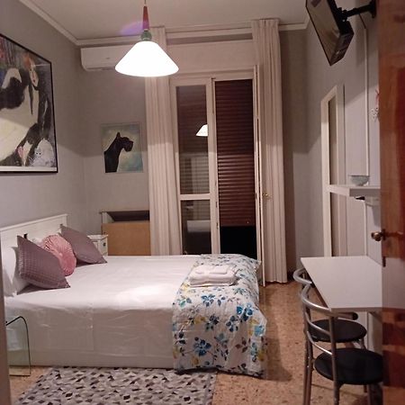 B&B Califano- 2 Leoni Верона Екстериор снимка