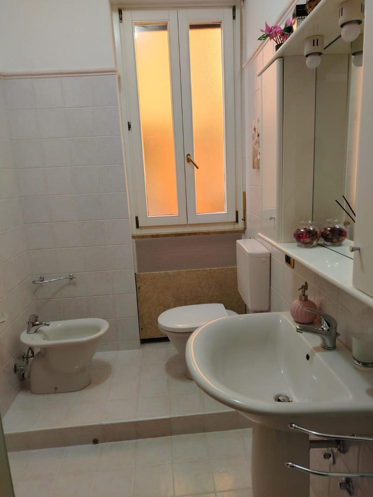 B&B Califano- 2 Leoni Верона Екстериор снимка