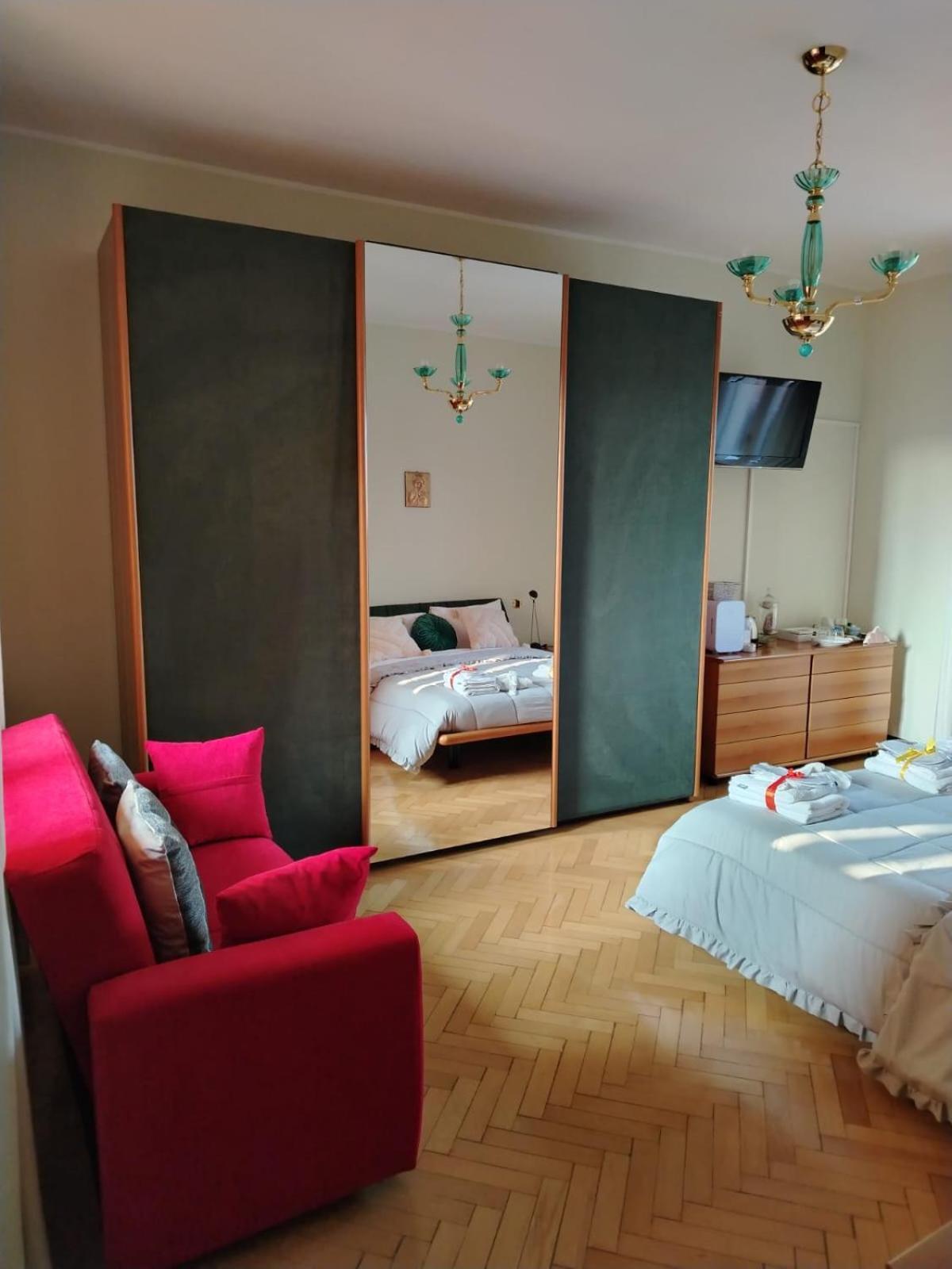 B&B Califano- 2 Leoni Верона Екстериор снимка