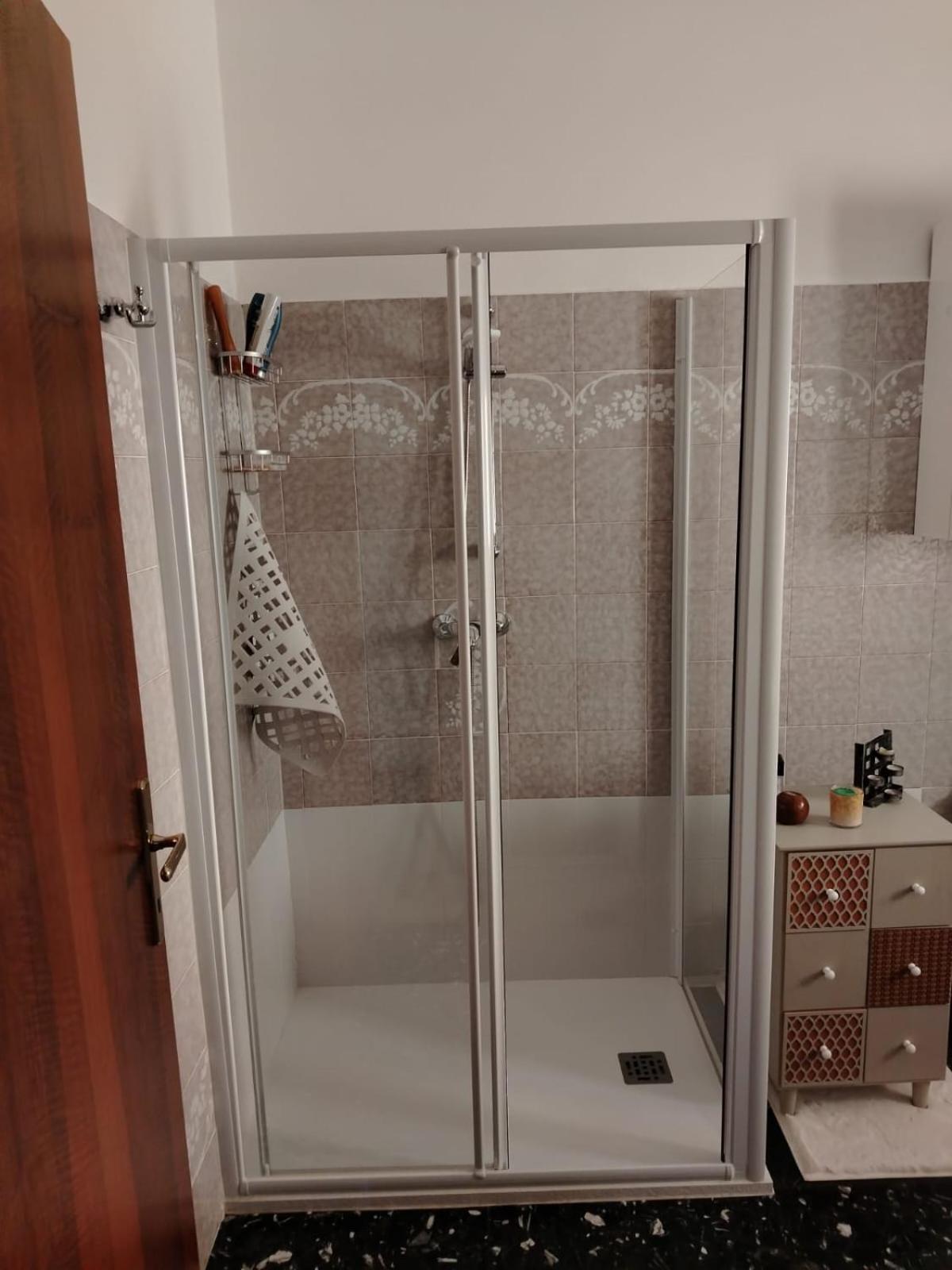 B&B Califano- 2 Leoni Верона Екстериор снимка